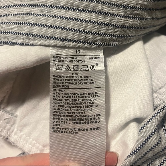 Banana Republic - Sailor Shorts - Navy Stripe - Size 10 - Picture 4 of 4